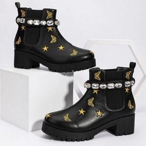 Size 9 women’s boots